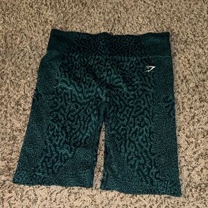 Gymshark Adapt Animal Seamless Bike Shorts in Winter Teal size Large